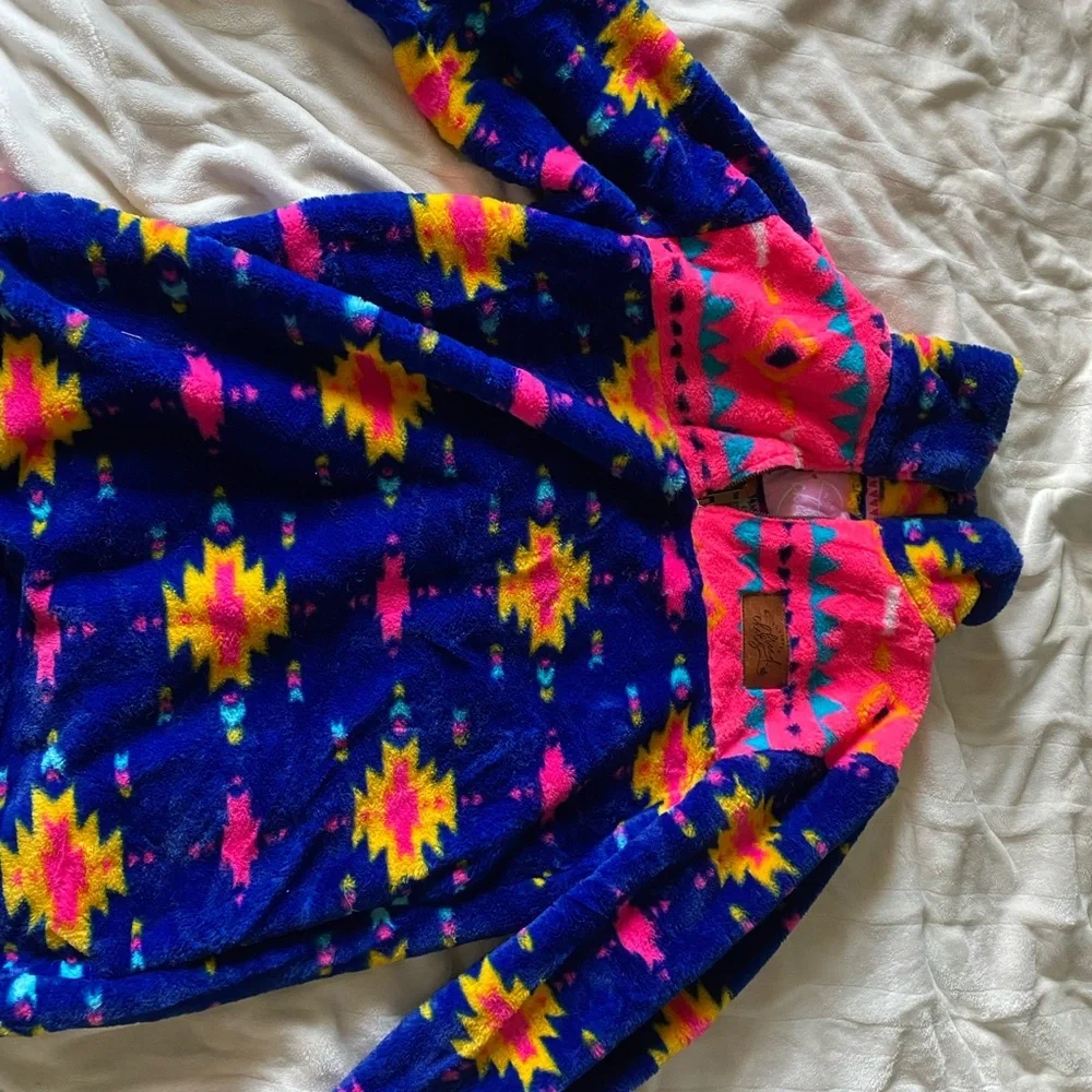 Comfy Aztec pullover - Picture 2 of 4